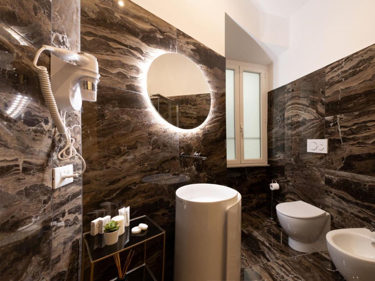 The Rent - Elegant Five-bedrooms Near Colosseo * Roma