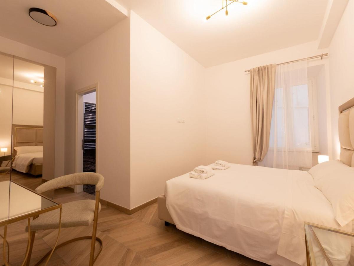 The Rent - Elegant Five-bedrooms Near Colosseo * Roma