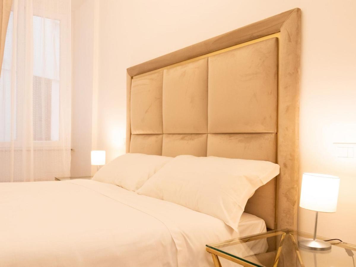 The Rent - Elegant Five-bedrooms Near Colosseo Apartamento Roma
