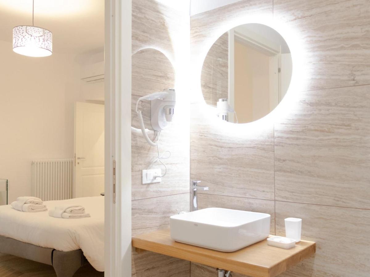 The Rent - Elegant Five-bedrooms Near Colosseo Apartamento Roma