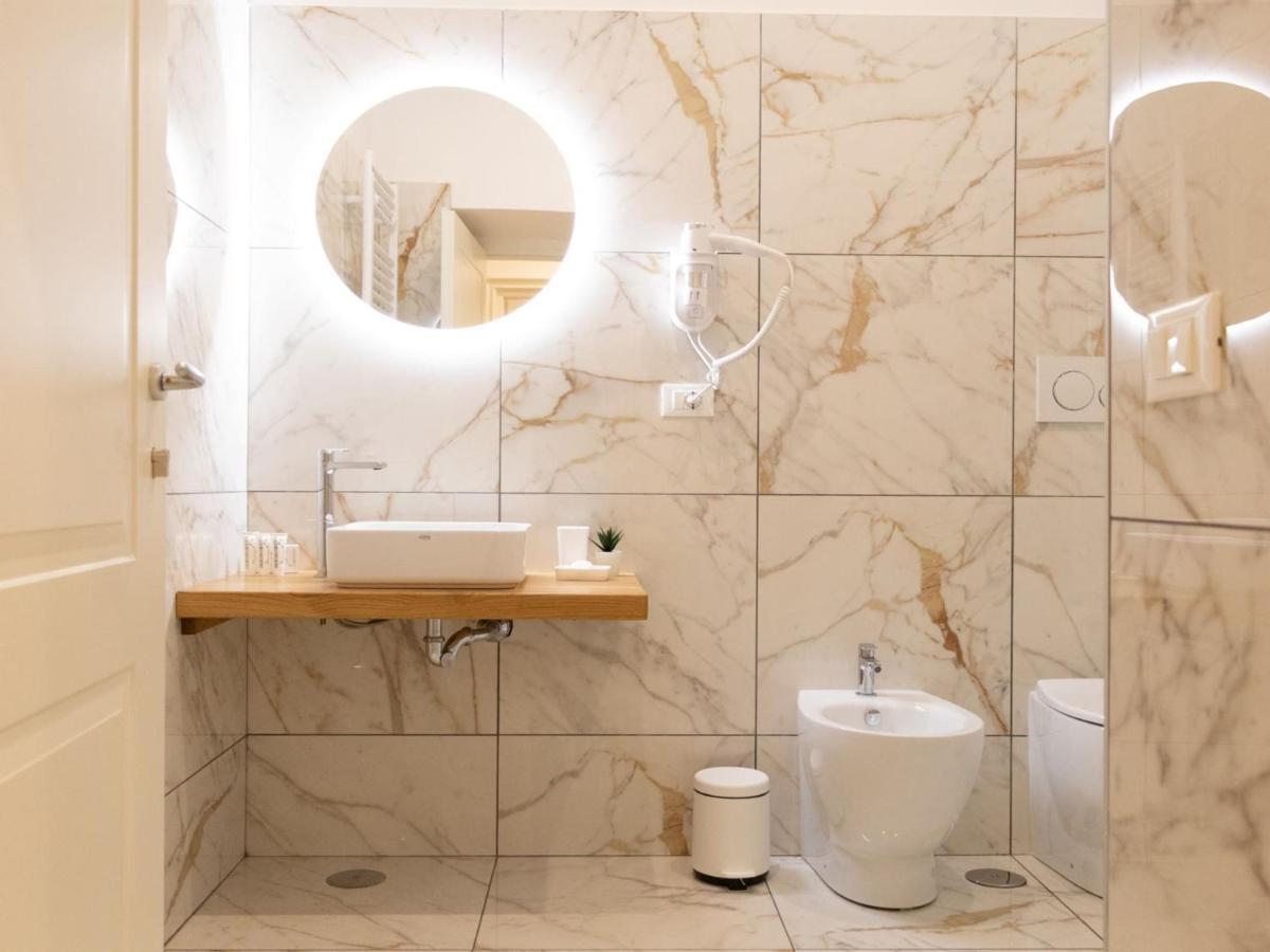 Appartamento The Rent - Elegant Five-bedrooms Near Colosseo *