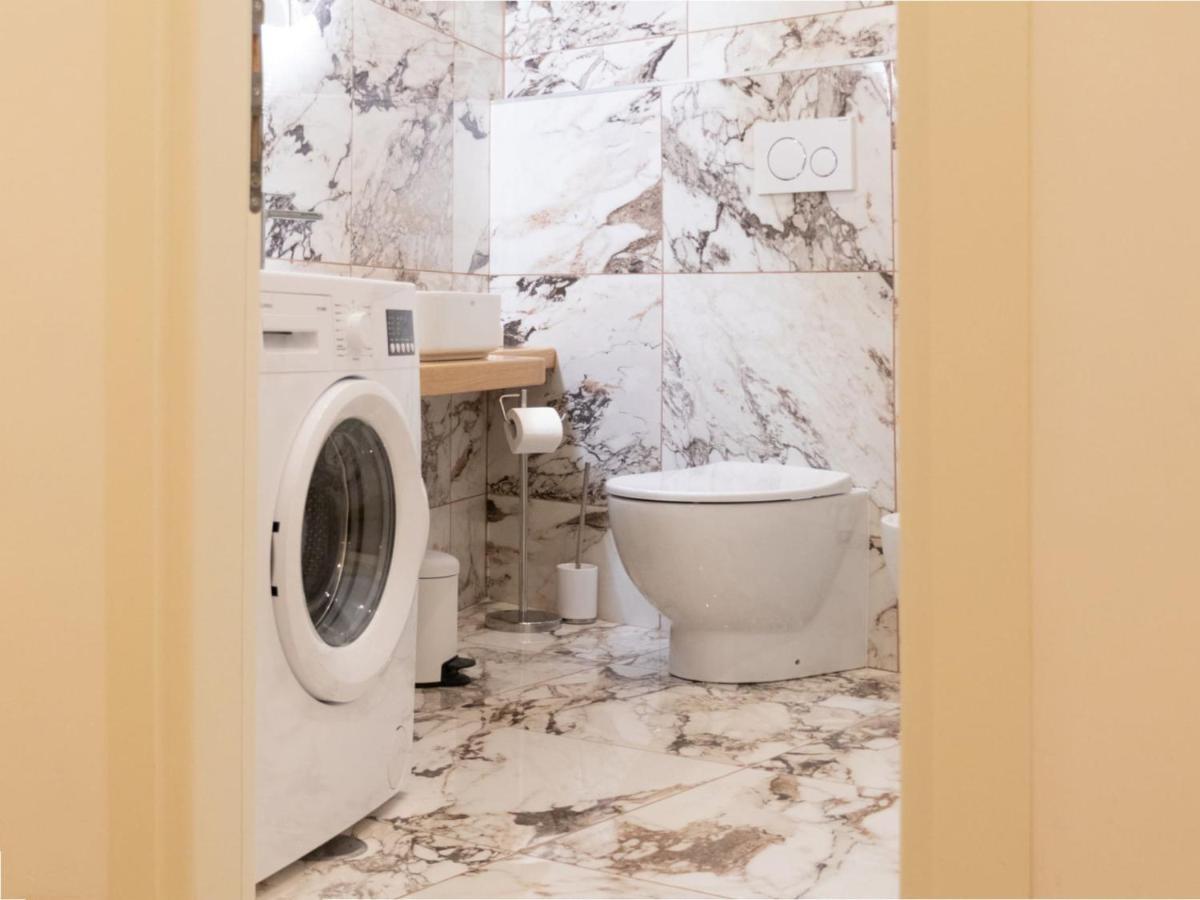 The Rent - Elegant Five-bedrooms Near Colosseo Appartamento Roma
